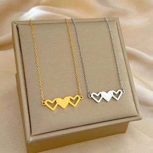 Drei Herz Anhänger Halskette Edelstahl Minimalistisch Galvanisierte Schlüsselbeinkette Schmuck Für Frauen Eleganter Stil