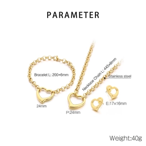 Detailed parameter view of gold hollow heart stainless steel necklace and bracelet set