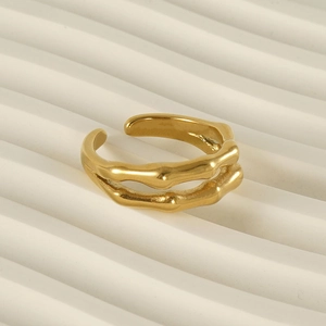 Anello regolabile in acciaio inossidabile 18K con design a bambù a doppio strato