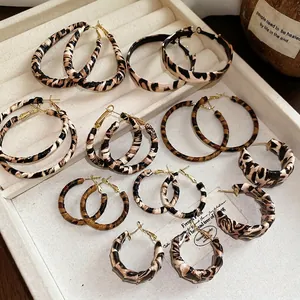Vintage Leopard Print Hoop Earrings C-Shape Teardrop Leather Wrapped Fashion Jewelry With Silver Earring Post Women