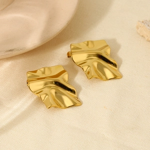 Chic 18K gold plated 316L stainless steel earrings with irregular crumpled metal texture