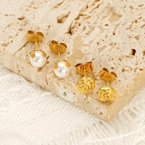 Boucles D'Oreilles Puces Rose Et Imitation Künstliche Perle Acier Inoxydable 304 Plaqué Or 18K Imperméable Hypoallergénique Femmes