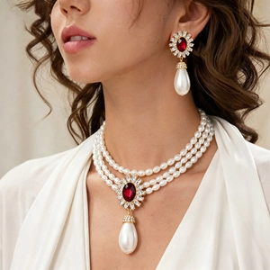 Collier Multirang Et Boucles D'oreilles Goutte En Alliage Strass Pierre Rouge Et Künstliche Perle D'imitation Pour Femme