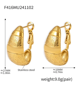 Détails des boucles d'oreilles texturées plaquées or 18 carats avec dimensions