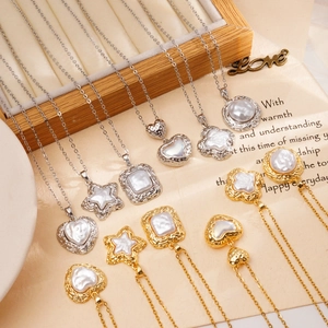 Heart Clover Star Pendant Necklace 18K Gold Plated Stainless Steel With Mother Of Artificial Pearl Inlay Elegant Jewelry Women