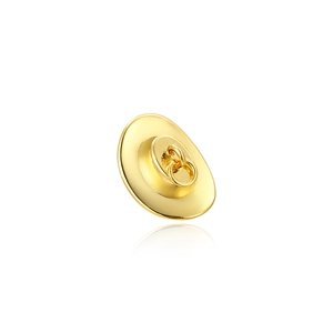 Pendentif chapeau de cow-boy doré poli pour création de bijoux sur fond blanc épuré