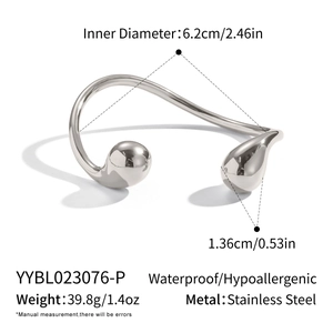 Detail view of silver stainless steel cuff bracelet with 6.2cm inner diameter dimensions
