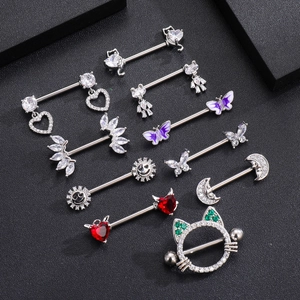 Nove piercing per capezzolo in argento con zirconi colorati a forma di cuore e luna