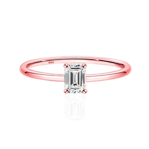 Elegant emerald-cut 0.8ct moissanite ring in rose gold S925 sterling silver band