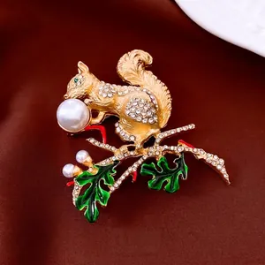 Broche Écureuil Vintage En Alliage Doré Avec Strass Künstliche Perle Blanche Et Feuilles En Émail Vert Bijoux Animaliers Élégants Pour Femmes