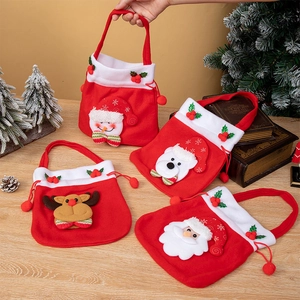Lot de 4 sacs cadeaux de Noël avec figurines 3D Père Noël, Bonhomme de neige et Rennes