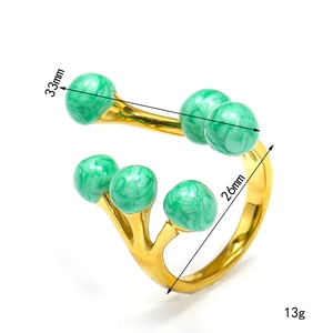 Detailed size specifications of the 18k gold-plated ring with green marble beads