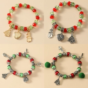 Ensemble de Bracelets de Perles de Noël à la Mode pour Femmes Alliage Perle Artificielle Strass Sapin de Noël Bonhomme de Neige Renne Charme Bijoux de Fête Cadeau