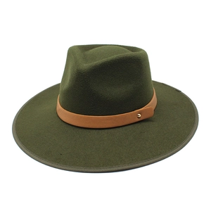 Cappello fedora classico in lana verde scuro con tesa larga e cinturino in cuoio