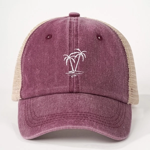 Casquette trucker vintage violet lavé avec broderie palmier blanche et filet beige