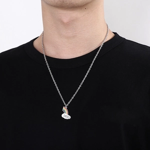 Collier nuage argenté avec motif arc-en-ciel et gravure DIEM sur une chaîne en O