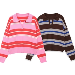 Fashionable striped knit polo shirt with long sleeves and casual V-neck collar