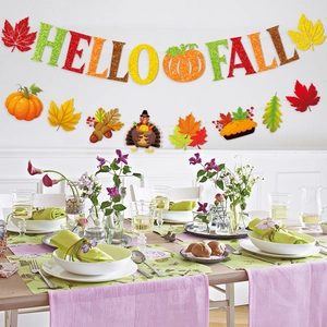 Striscione Hello Fall con zucca e foglie d'acero per decorazioni del Ringraziamento