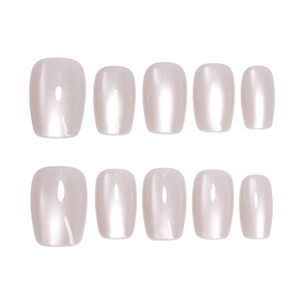 Faux ongles œil de chat blanc clair avec 10 capsules carrées nacrées brillantes