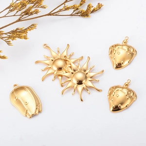 Stainless Steel 18K Gold Plated Pendants Tulip Sun Strawberry Shapes DIY Jewelry Making Findings Vintage Accessories