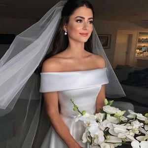 Elegant Off-The-Shoulder Satin Wedding Dress Sleeveless Back Buttons Bow Bridal Gown Long Train Women