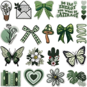 Grünes Natur-Stickpatch-Set mit Pilzen, Blumen und Blättern für Kleidung