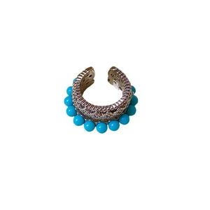 Orecchini retrò in argento con perline blu turchese in un design vintage aperto