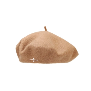 Béret en laine kaki pour femme avec broderie minimaliste de croix blanche