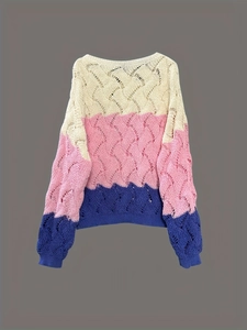 Maglione da donna in maglia traforata a blocchi di colore beige, rosa e blu navy