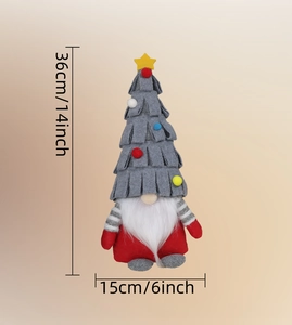 Dettaglio dello gnomo di Natale alto 36 cm con specifiche dimensionali e texture morbide