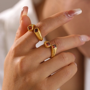 Vintage gold twisted rope ring with square red zircon stones for women in light luxury style