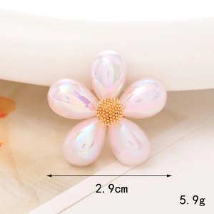 Vista macro de flor rosa iridiscente de 2,9cm con estambres dorados decorativos