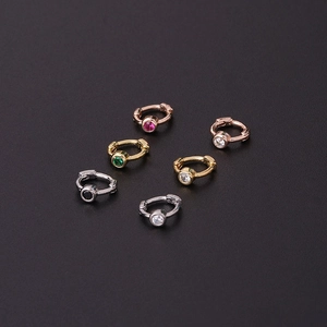 Mini cerchi con zirconi cubici in oro, argento e oro rosa con design rotondo