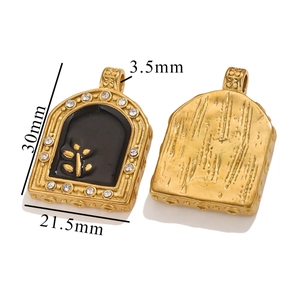 Detailed size map of vintage gold and black oil painting pendant with white zircons