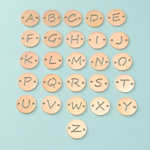 Mise à plat de 26 breloques alphabétiques dorées et or rose pour bijoux DIY