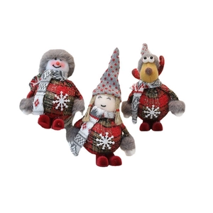 Lot de trois ornements de Noël en peluche : bonhomme de neige, fille et cerf en rouge et gris