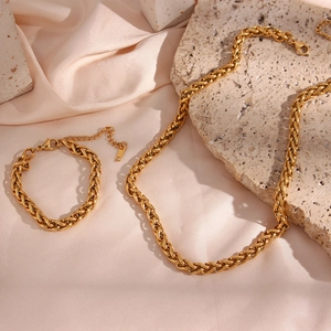 Retro 18K Gold Plated Stainless Steel Woven Basket Chain Necklace And Bracelet Set For Women Fashionable Commuter Jewelry Gift