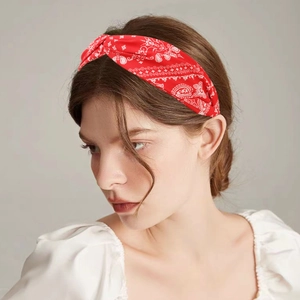 Fashionable paisley print headband with twisted knot design for stylish women