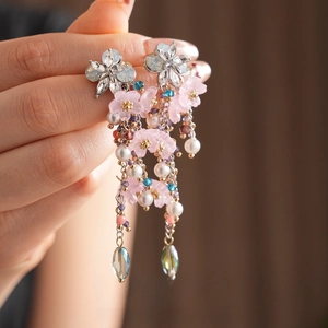 Orecchini vintage a fiori con cristalli rosa, perle e perline blu su catenine d'argento