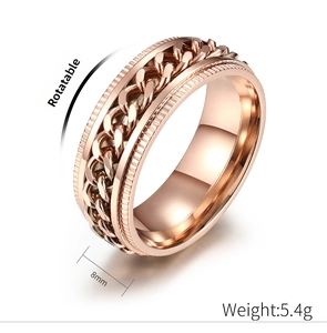 Detail of 8mm rose gold spinner ring showing rotatable chain and 5.4g weight specification