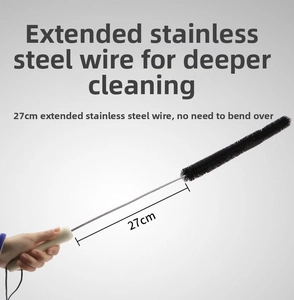 Dettaglio dell'asta flessibile in inox da 27 cm e setole dure per pulizia dei tubi