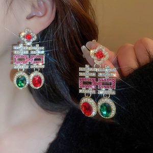 Boucles d'oreilles vintage style chinois avec caractère Xi et cristaux colorés