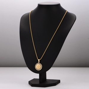 18k gold plated stainless steel necklace with sparkling crystal encrusted round pendant