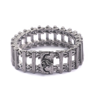Punk style stainless steel dragon bone chain bracelet with wolf head clasp in antique silver