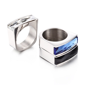Three-piece stainless steel geometric ring set with rectangular glass stones in 3 colors
