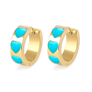Orecchini a cerchio placcati oro 18k con cuori in smalto azzurro per moda donna