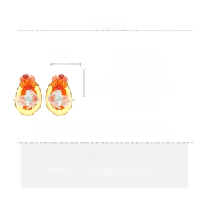 Detailed size chart for resin goldfish flower earrings showing weight and 6cm dimensions