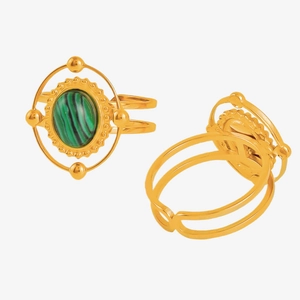 Vintage gold adjustable ring with oval malachite stone in a scalloped setting