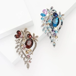 Vintage Alloy Rhinestone Flower Brooch For Women Elegant Water Drop Glass Inlaid Suit Dress Accessories Fashion Jewelry Pins