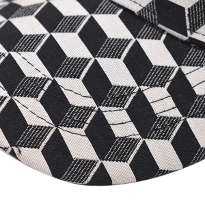 Berretto da baseball con motivo a cubi 3D bianco e nero in resistente tessuto canvas